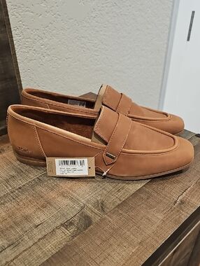Toms Women’s Tan Leather Penny Loafers